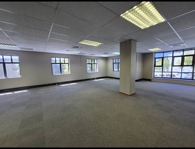 514M² OFFICE TO LET IN SANDTON CENTRAL